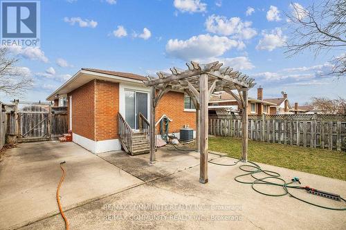 7020 Jill Drive, Niagara Falls, ON - Outdoor