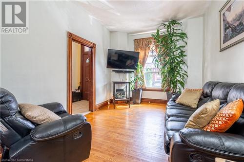 247 Park Street N, Hamilton, ON - Indoor Photo Showing Living Room