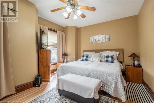 247 Park Street N, Hamilton, ON - Indoor Photo Showing Bedroom