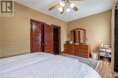 247 Park Street N, Hamilton, ON - Indoor Photo Showing Bedroom