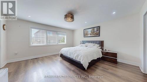 3196 Carding Mill Trail, Oakville, ON - Indoor Photo Showing Bedroom