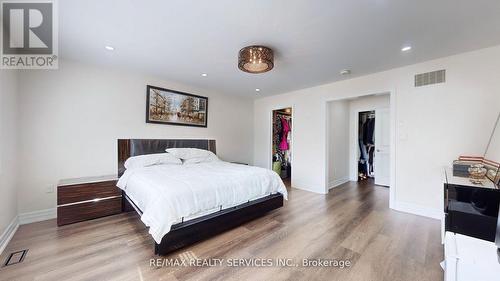 3196 Carding Mill Trail, Oakville, ON - Indoor Photo Showing Bedroom