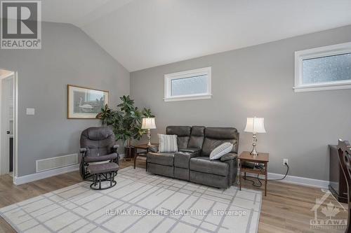 161 Lyon Street, Prescott And Russell, ON - Indoor Photo Showing Living Room