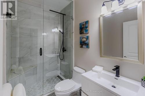 29 Premium Way, Mississauga, ON - Indoor Photo Showing Bathroom