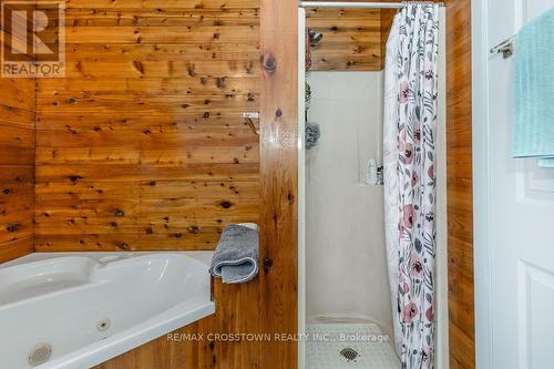 776 Monck Road, Kawartha Lakes, ON - Indoor Photo Showing Bathroom