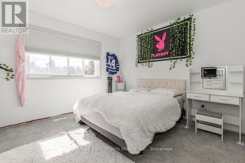 776 Monck Road, Kawartha Lakes, ON - Indoor Photo Showing Bedroom