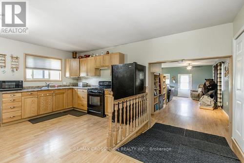 776 Monck Road, Kawartha Lakes, ON - Indoor Photo Showing Kitchen