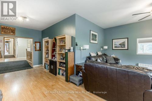 776 Monck Road, Kawartha Lakes, ON - Indoor