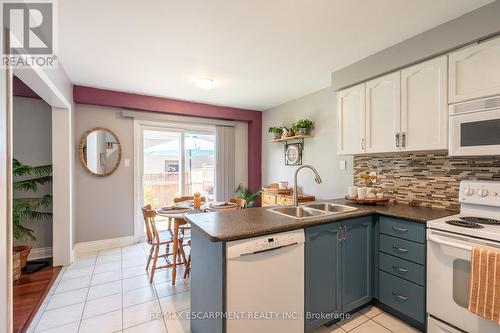 117 Laurendale Avenue, Hamilton, ON - Indoor Photo Showing Kitchen With Double Sink