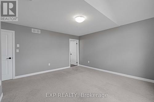 15 Laurent Avenue, Welland, ON - Indoor Photo Showing Other Room