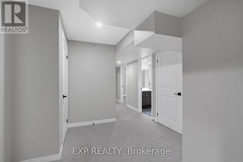 15 Laurent Avenue, Welland, ON - Indoor Photo Showing Other Room