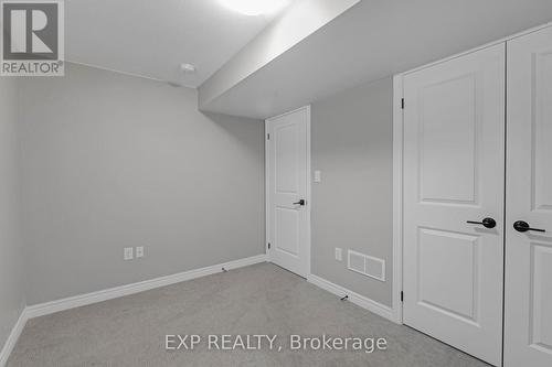 15 Laurent Avenue, Welland, ON - Indoor Photo Showing Other Room