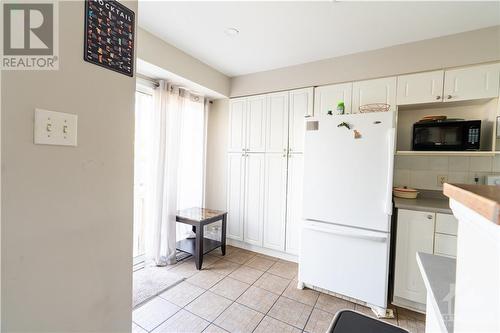 1089 Ballantyne Drive, Ottawa, ON - Indoor Photo Showing Kitchen