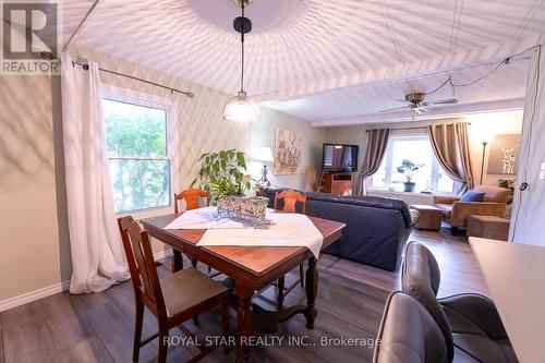 99 Linden Lane, Innisfil, ON - Indoor Photo Showing Dining Room