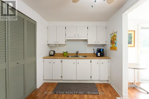 99 Linden Lane, Innisfil, ON - Indoor Photo Showing Kitchen With Double Sink