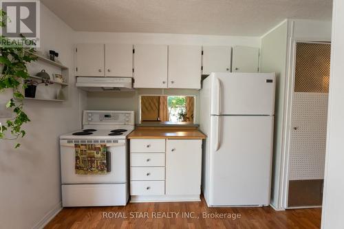 99 Linden Lane, Innisfil, ON - Indoor Photo Showing Kitchen