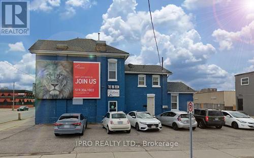 208 Market Street, Brantford, ON 