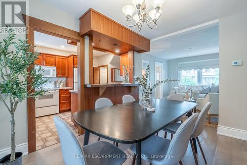 242 Glendale Avenue N, Hamilton, ON - Indoor Photo Showing Dining Room