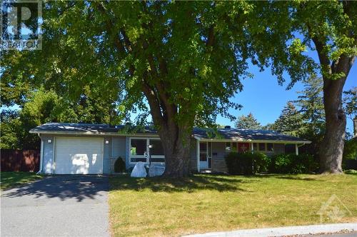 5 Whitburn Crescent, Ottawa, ON - Outdoor With Facade