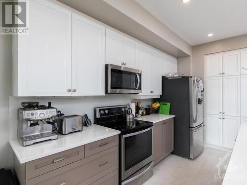 4945 Abbott Street E, Ottawa, ON - Indoor Photo Showing Kitchen