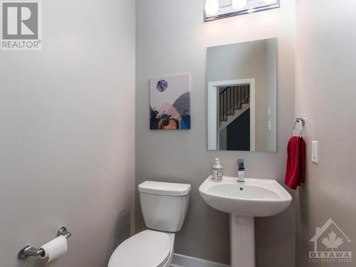 4945 Abbott Street E, Ottawa, ON - Indoor Photo Showing Bathroom