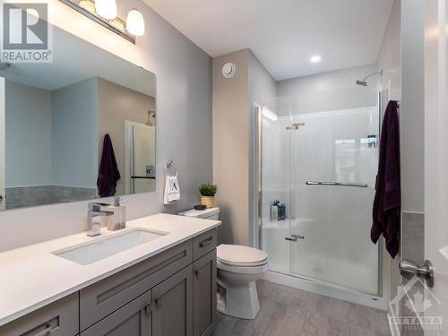 4945 Abbott Street E, Ottawa, ON - Indoor Photo Showing Bathroom