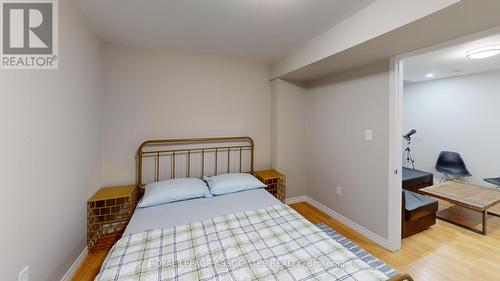 1821 Dalhousie Crescent, Oshawa, ON - Indoor Photo Showing Bedroom