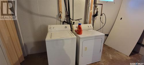 500 Broad Street, Cut Knife, SK - Indoor Photo Showing Laundry Room