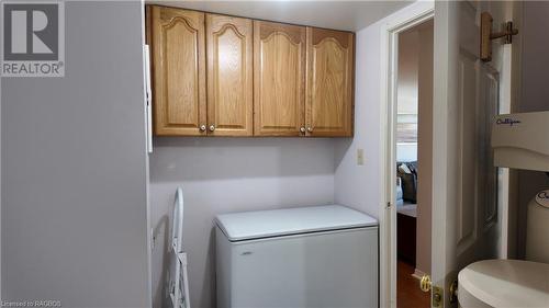 536 11Th Avenue Unit# 404, Hanover, ON - Indoor Photo Showing Laundry Room