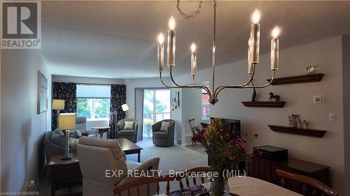 404 - 536 11Th Avenue, Hanover, ON - Indoor Photo Showing Dining Room