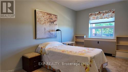 404 - 536 11Th Avenue, Hanover, ON - Indoor Photo Showing Bedroom