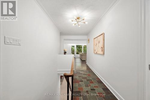 71 Riverwood Parkway, Toronto, ON - Indoor Photo Showing Other Room