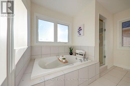 40 Golden Meadows Drive, Otonabee-South Monaghan, ON - Indoor Photo Showing Bathroom