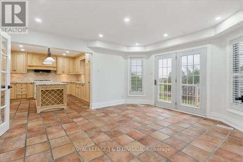 17 Sleepy Hollow Lane, Whitchurch-Stouffville, ON - Indoor Photo Showing Kitchen