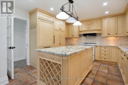 17 Sleepy Hollow Lane, Whitchurch-Stouffville, ON - Indoor Photo Showing Kitchen