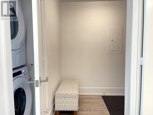 1712 - 470 Front Street W, Toronto, ON - Indoor Photo Showing Laundry Room