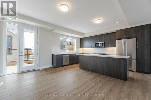 15 - 2273 Turnberry Road, Burlington, ON - Indoor Photo Showing Kitchen With Stainless Steel Kitchen With Upgraded Kitchen