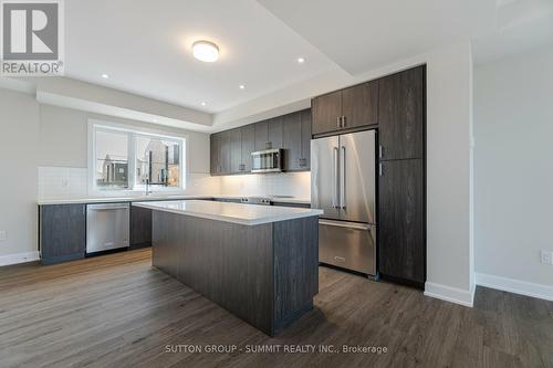 15 - 2273 Turnberry Road, Burlington, ON - Indoor Photo Showing Kitchen With Stainless Steel Kitchen With Upgraded Kitchen