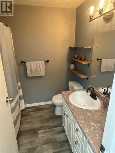 212 7Th Street S, Wakaw, SK - Indoor Photo Showing Bathroom