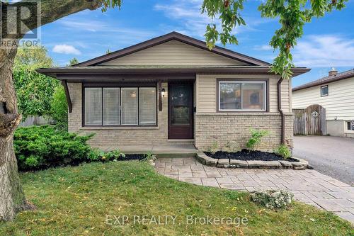 37 Broken Oak Crescent, Kitchener, ON - Outdoor