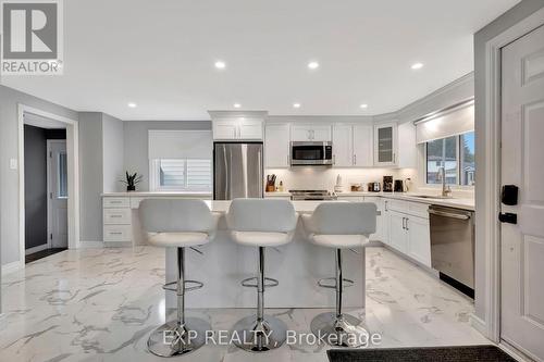 37 Broken Oak Crescent, Kitchener, ON - Indoor Photo Showing Kitchen With Upgraded Kitchen