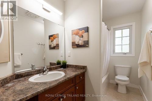 1361 Rosenberg Road, London, ON - Indoor Photo Showing Bathroom