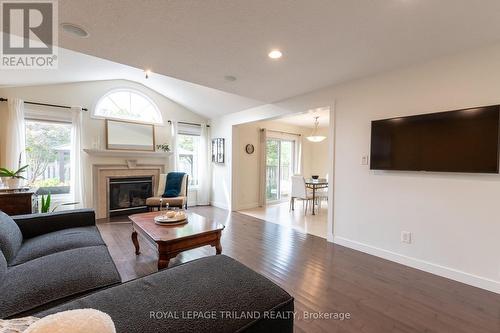 1361 Rosenberg Road, London, ON - Indoor Photo Showing Living Room With Fireplace