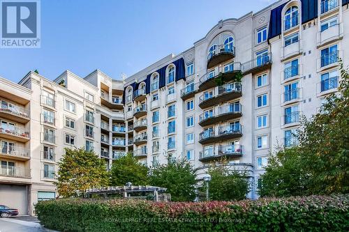 #602 - 1 Balmoral Avenue, Toronto, ON - Outdoor With Balcony With Facade