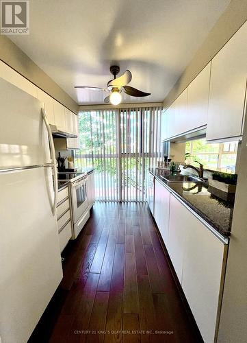 205 - 90 Dale Avenue, Toronto, ON - Indoor Photo Showing Kitchen