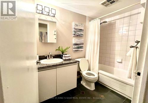 205 - 90 Dale Avenue, Toronto, ON - Indoor Photo Showing Bathroom