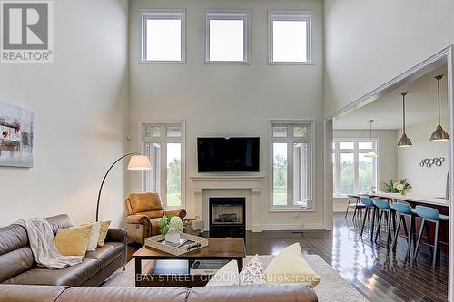 48 Country Club Crescent, Uxbridge, ON - Indoor Photo Showing Living Room With Fireplace