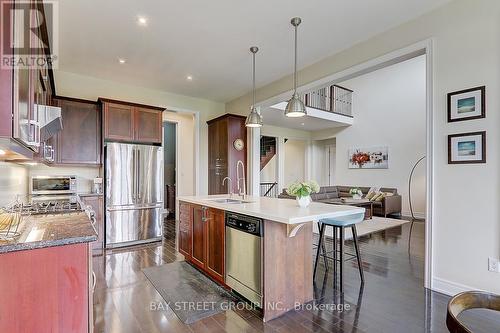 48 Country Club Crescent, Uxbridge, ON - Indoor Photo Showing Kitchen With Stainless Steel Kitchen