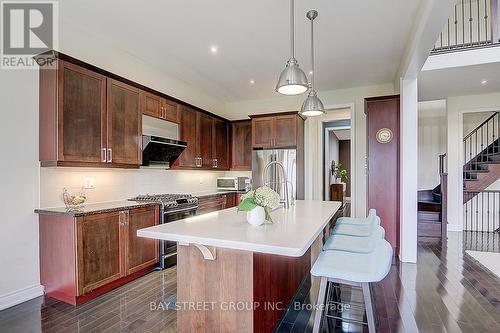 48 Country Club Crescent, Uxbridge, ON - Indoor Photo Showing Kitchen With Stainless Steel Kitchen With Upgraded Kitchen