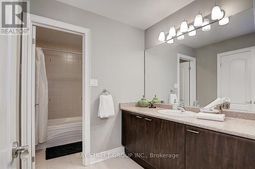 48 Country Club Crescent, Uxbridge, ON - Indoor Photo Showing Bathroom